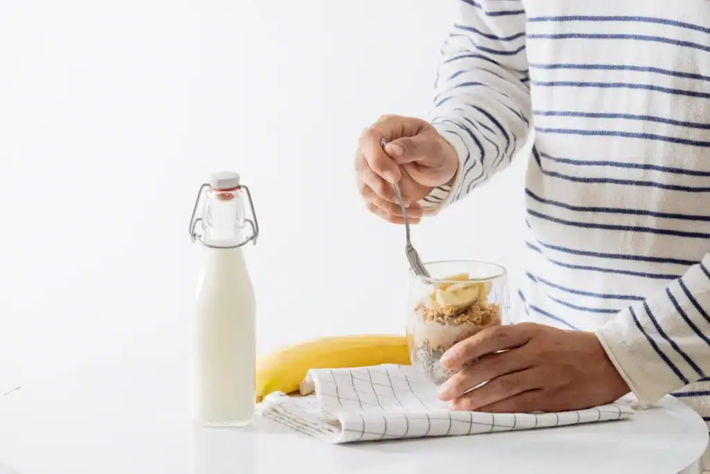 Pre-workout meal of overnight oats.